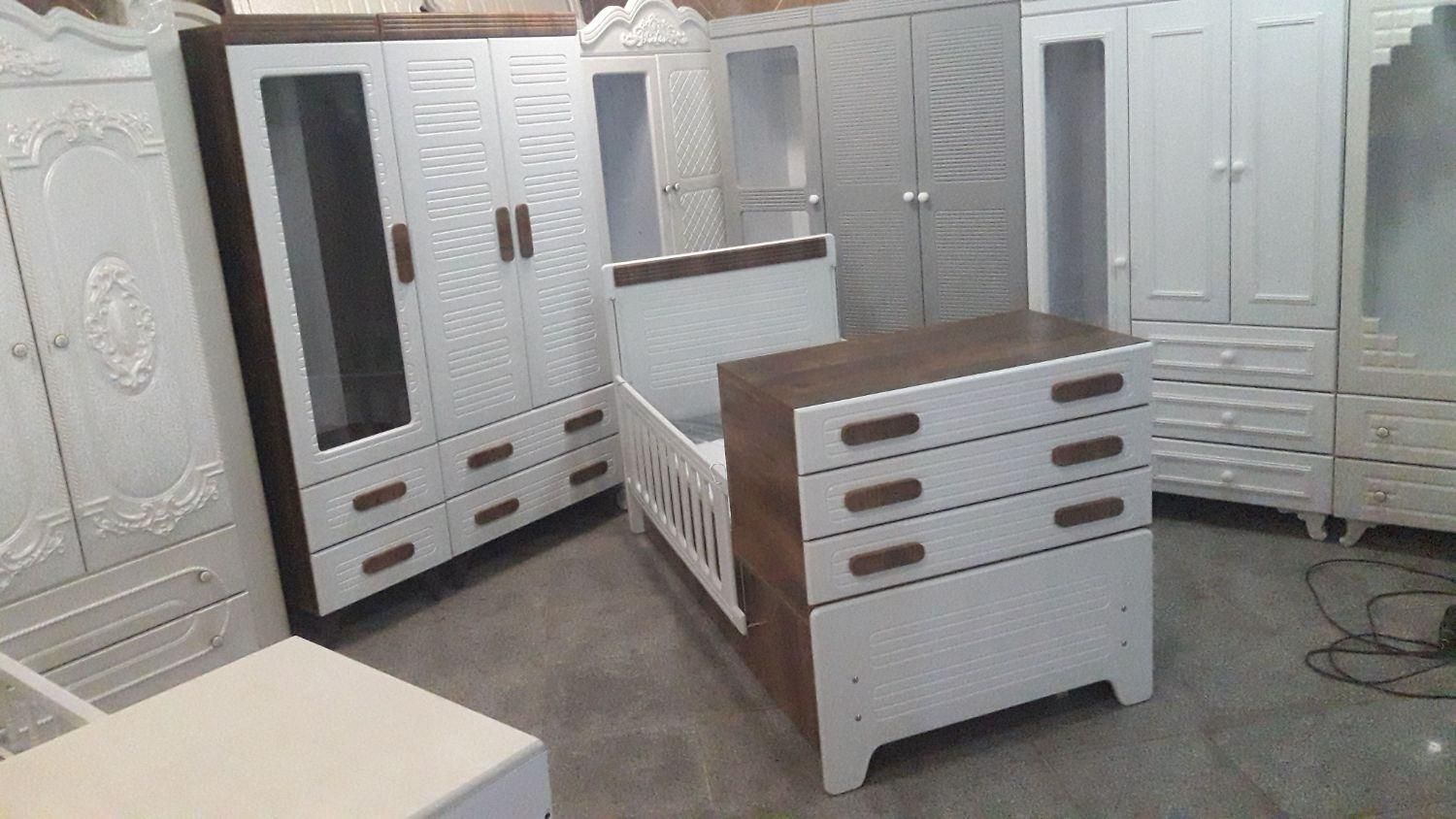 تخت وکمد جدید**شیک**|تخت و سرویس خواب|رشت, استقامت ۱|دیوار