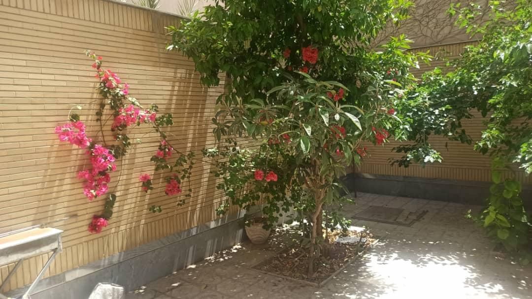 ویلایی ۳طبقه ، ۵خواب ، درب ساخت ، میرزا نصیر|فروش خانه و ویلا|اصفهان, پروین|دیوار
