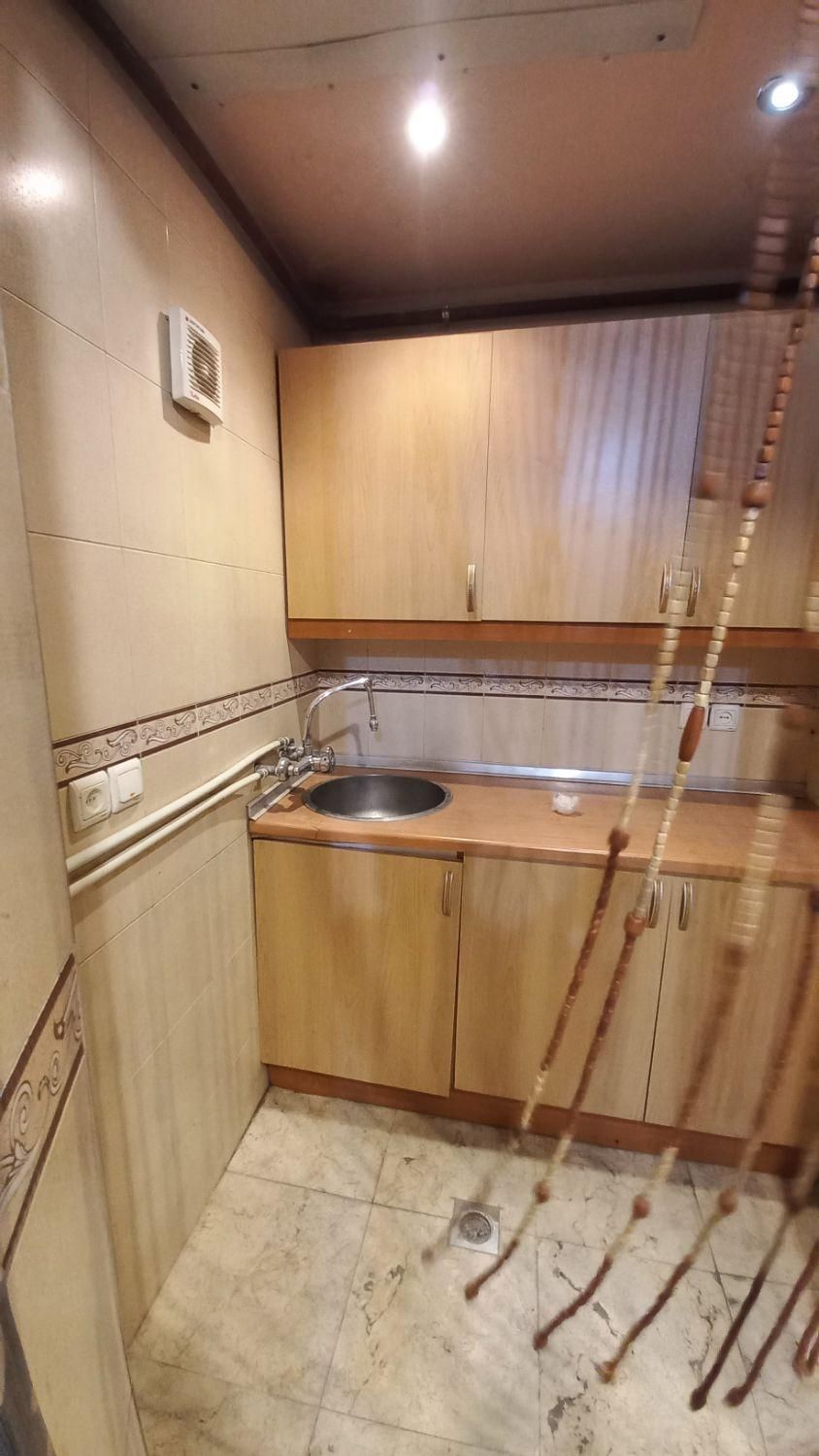 اداری ۴۸ متر خیابان شهرداری/خیام/ اسانسور دار|فروش دفتر کار، اتاق اداری، مطب|قزوین, |دیوار
