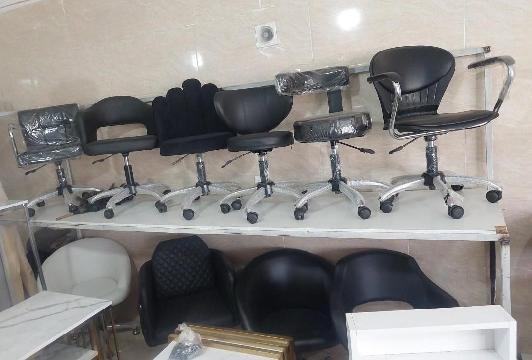 صندلی تابوره، آرایشگاه، ارایشگاهی|آرایشگاه و سالن‌های زیبایی|مشهد, طلاب|دیوار