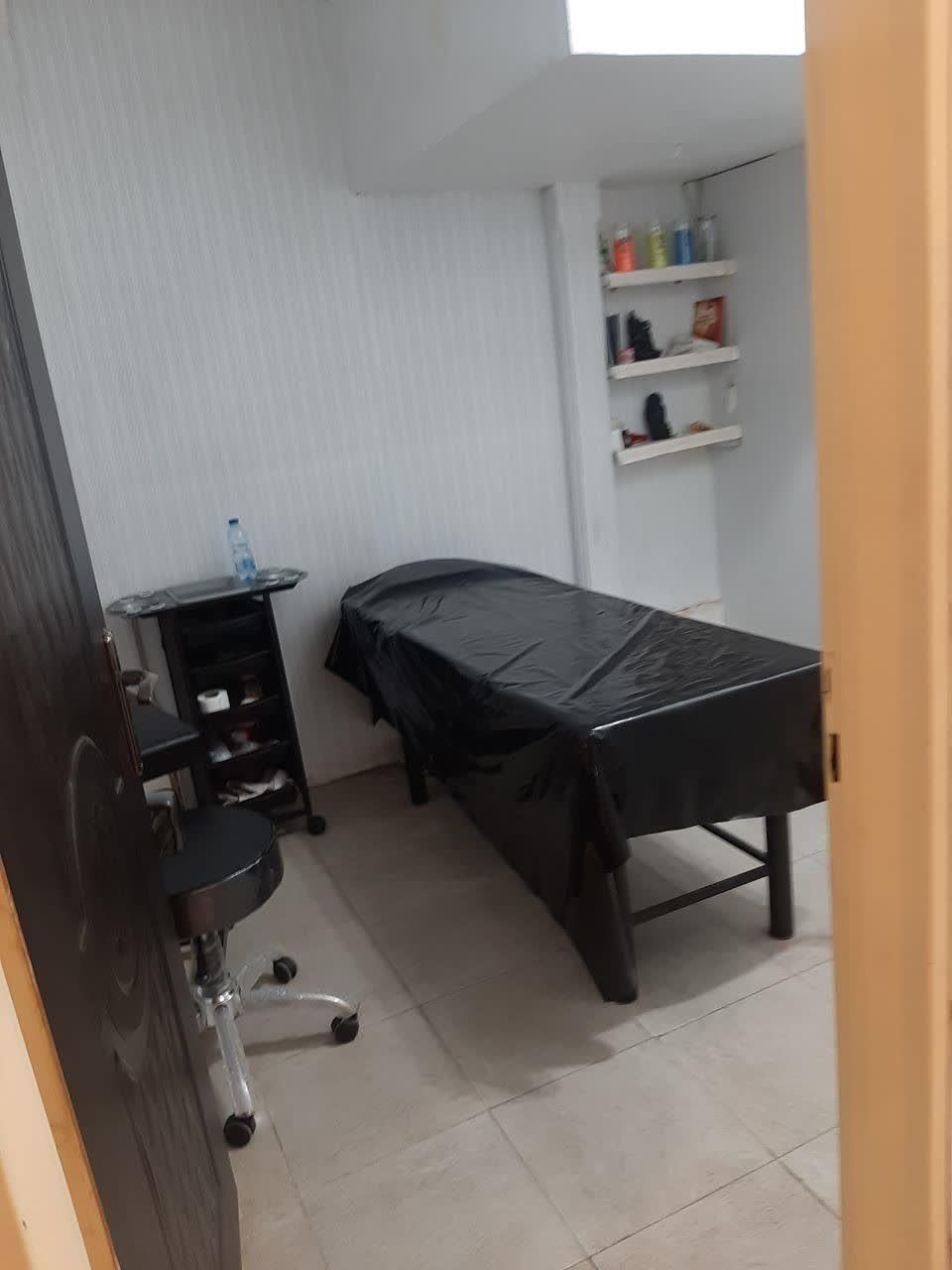اجاره صندلی واجاره اتاق درلاین های ارایشگاه بانوان|اجارهٔ دفتر کار، اتاق اداری، مطب|بروجرد, |دیوار