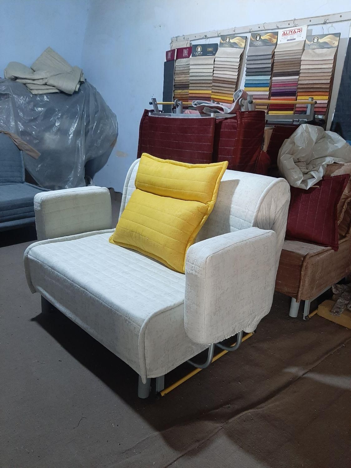 تک نفره دسته دارمبل تختخوابشوتخت خوابشوتخت خواب شو|مبلمان خانگی و میز عسلی|تهران, آذری|دیوار