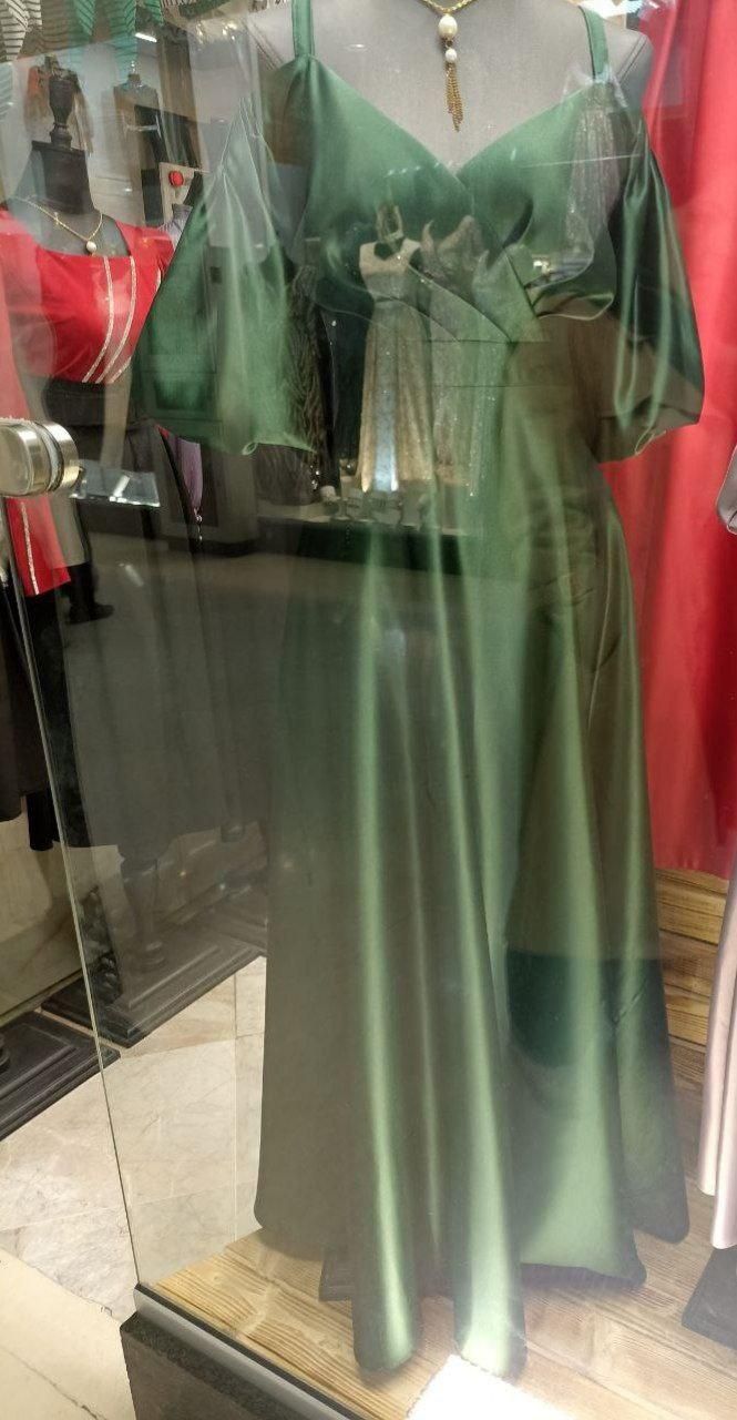 لباس مجلسی|لباس|شیروان (خراسان), |دیوار