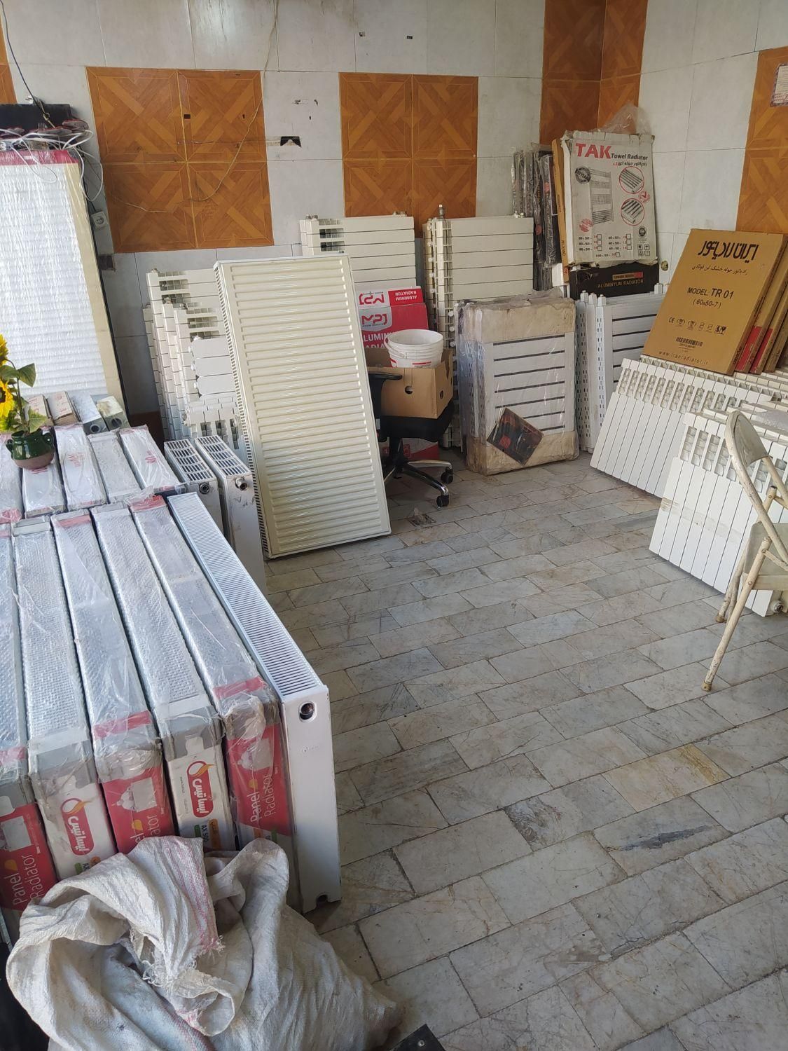 معاوضه فروش رادیاتور(شوفاژ(خریدار|آبگرمکن، پکیج، شوفاژ|تهران, نازی‌آباد|دیوار