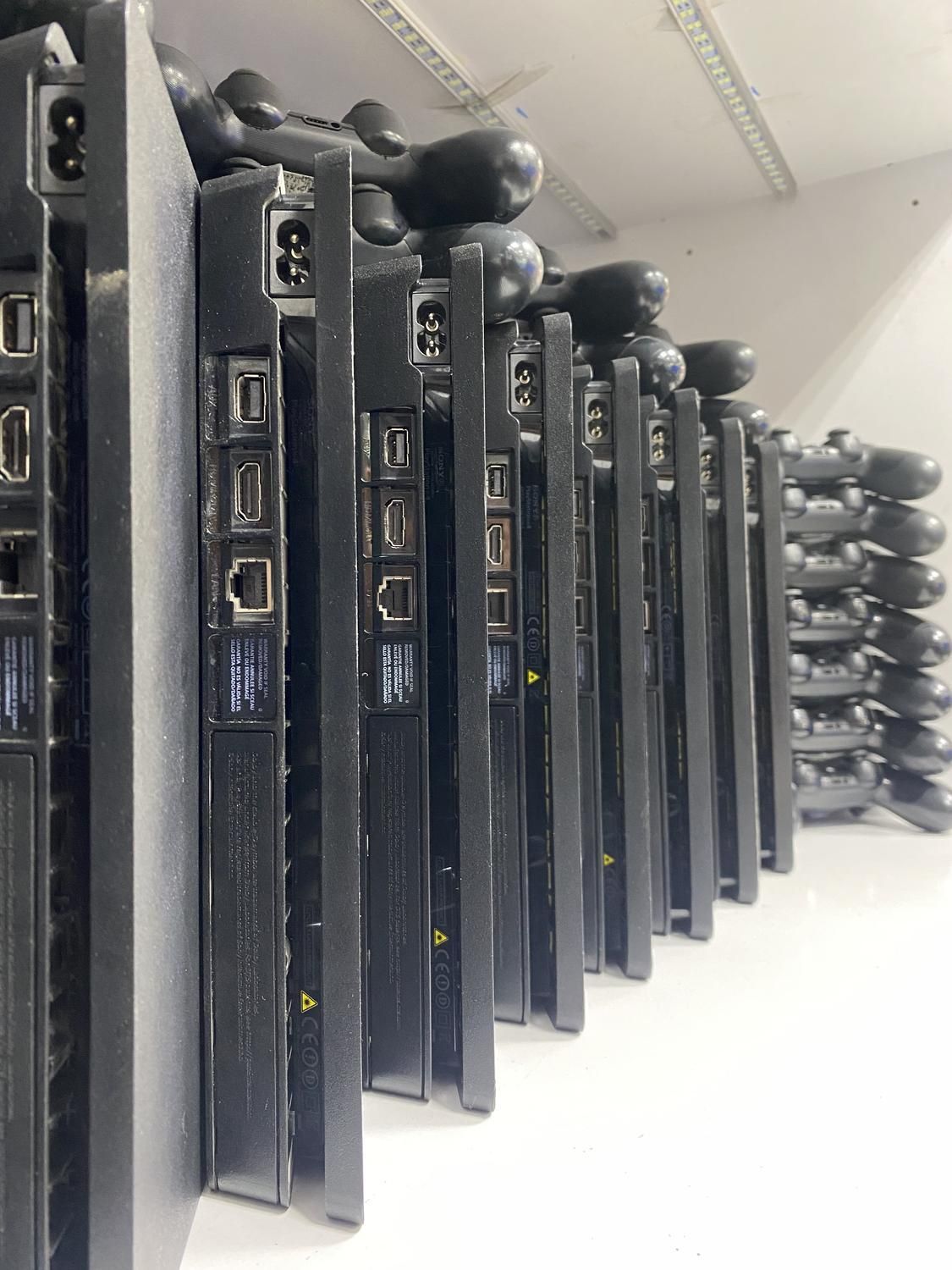 Ps4 اسلیم در حد نو|کنسول، بازی ویدئویی و آنلاین|مشهد, سراب|دیوار