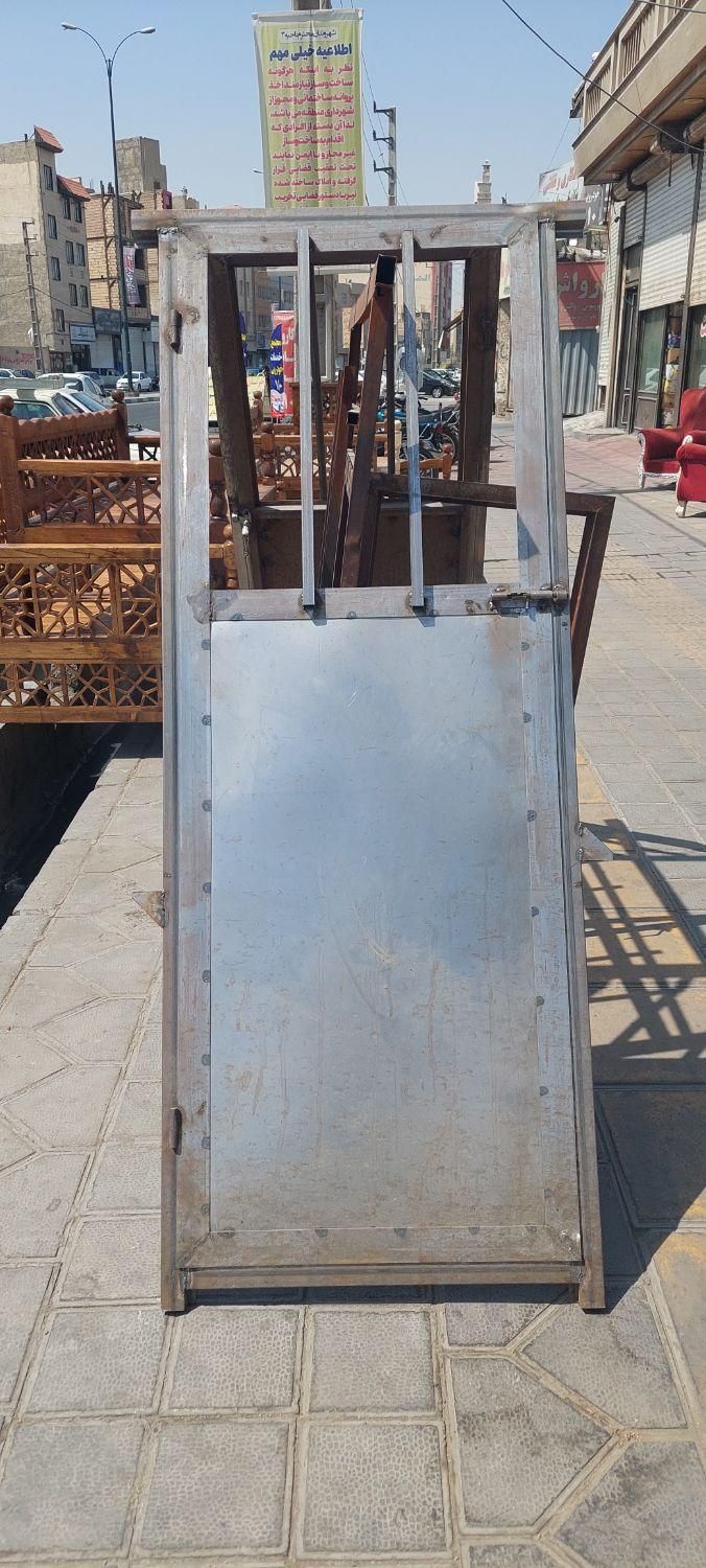 درب اتاقک اسانسور خرپشته اهنی انبار چوب|مصالح و تجهیزات ساختمان|تهران, نعمت‌آباد|دیوار