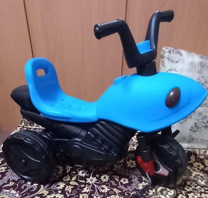 موتور بچگانه تمیز وسالم جنس پلاستیک محکم|اسباب بازی|اصفهان, کردآباد|دیوار