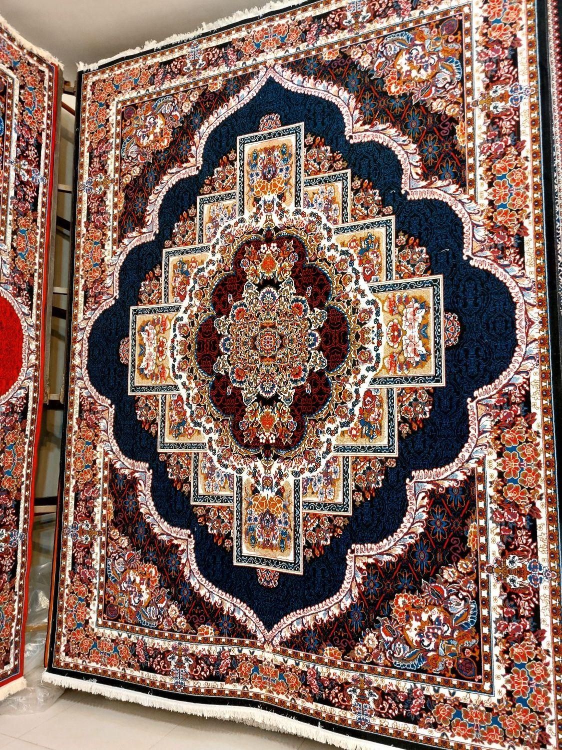 فرش۱۲متری طرح۷۰۰شانه فقط ۳/۵۰۰ فقط آلان موجوده|فرش|مشهد, طلاب|دیوار