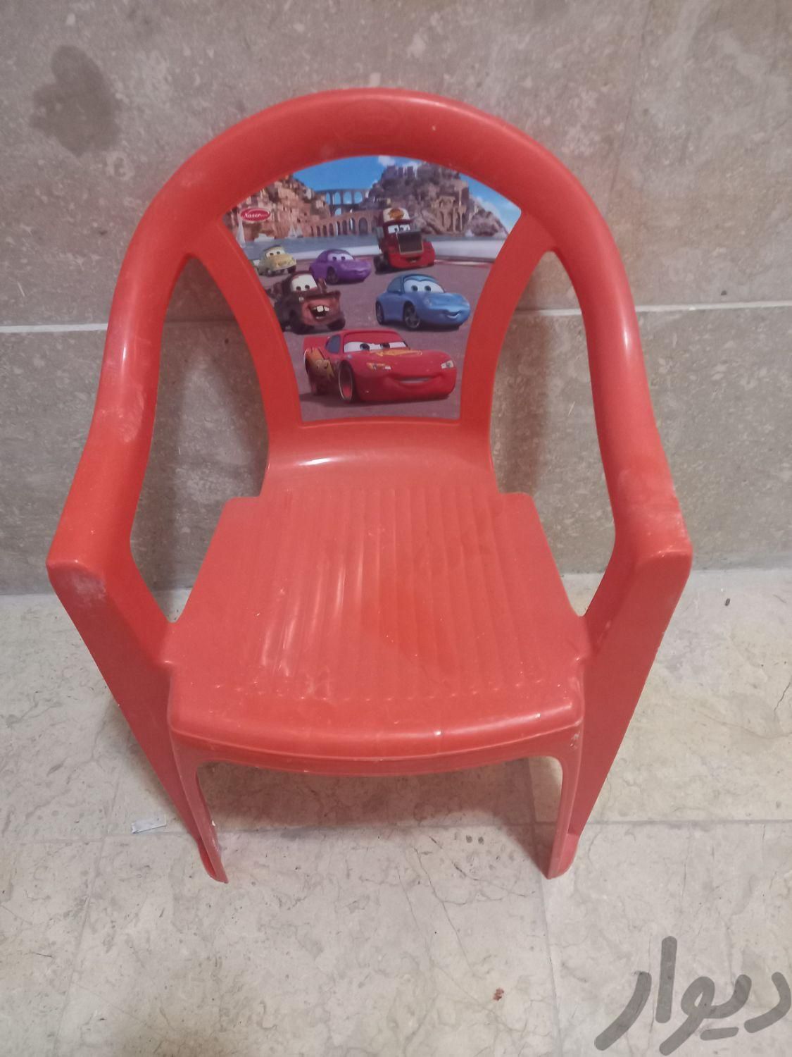 صندلی‌کودک|صندلی و نیمکت|کیش, |دیوار