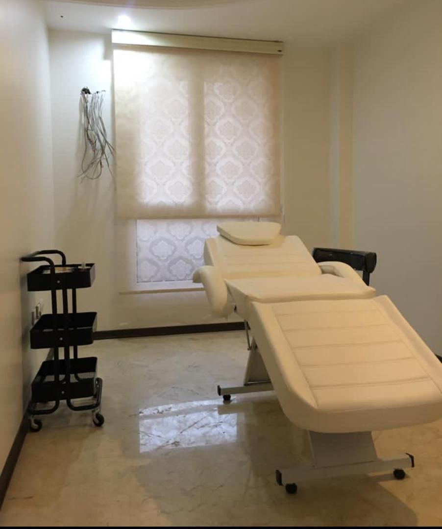 تخت مژه تخت آرایشگاهی تخت معاینه|آرایشی، بهداشتی، درمانی|اصفهان, دستگرده|دیوار