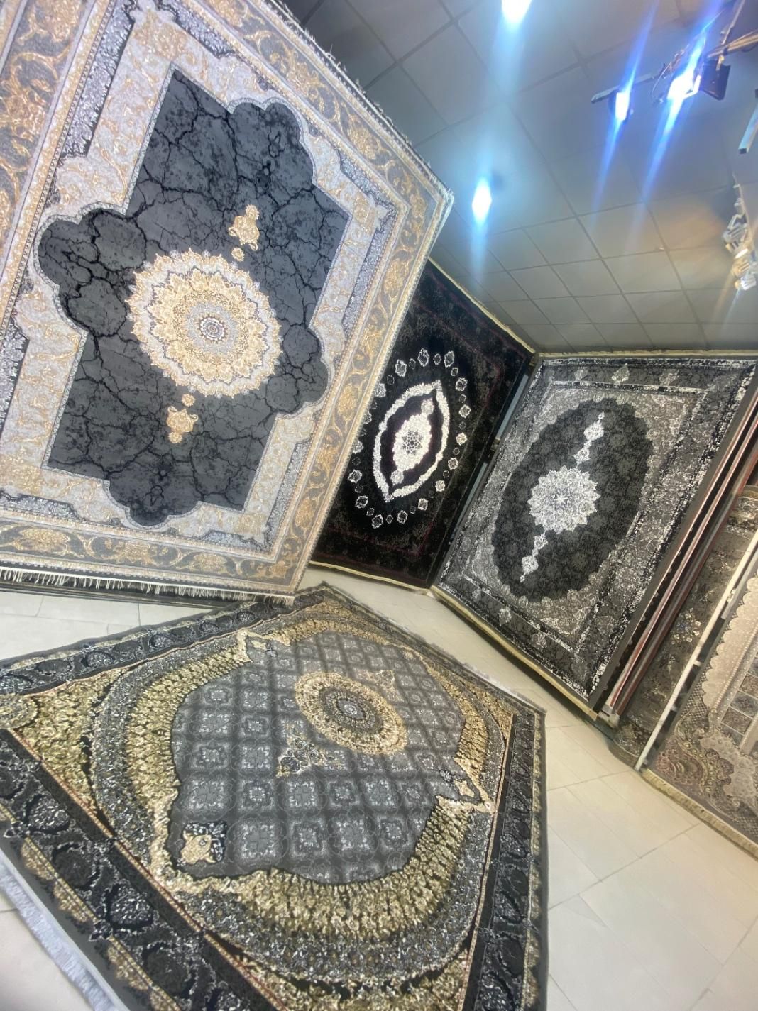 فرش هالیدا ((الماس شرق)|فرش|مشهد, سپاد|دیوار