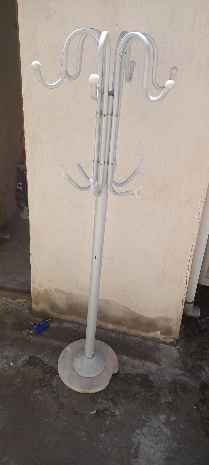 جا لباسی|بندرخت و رخت‌آویز|علی‌آباد کتول, |دیوار