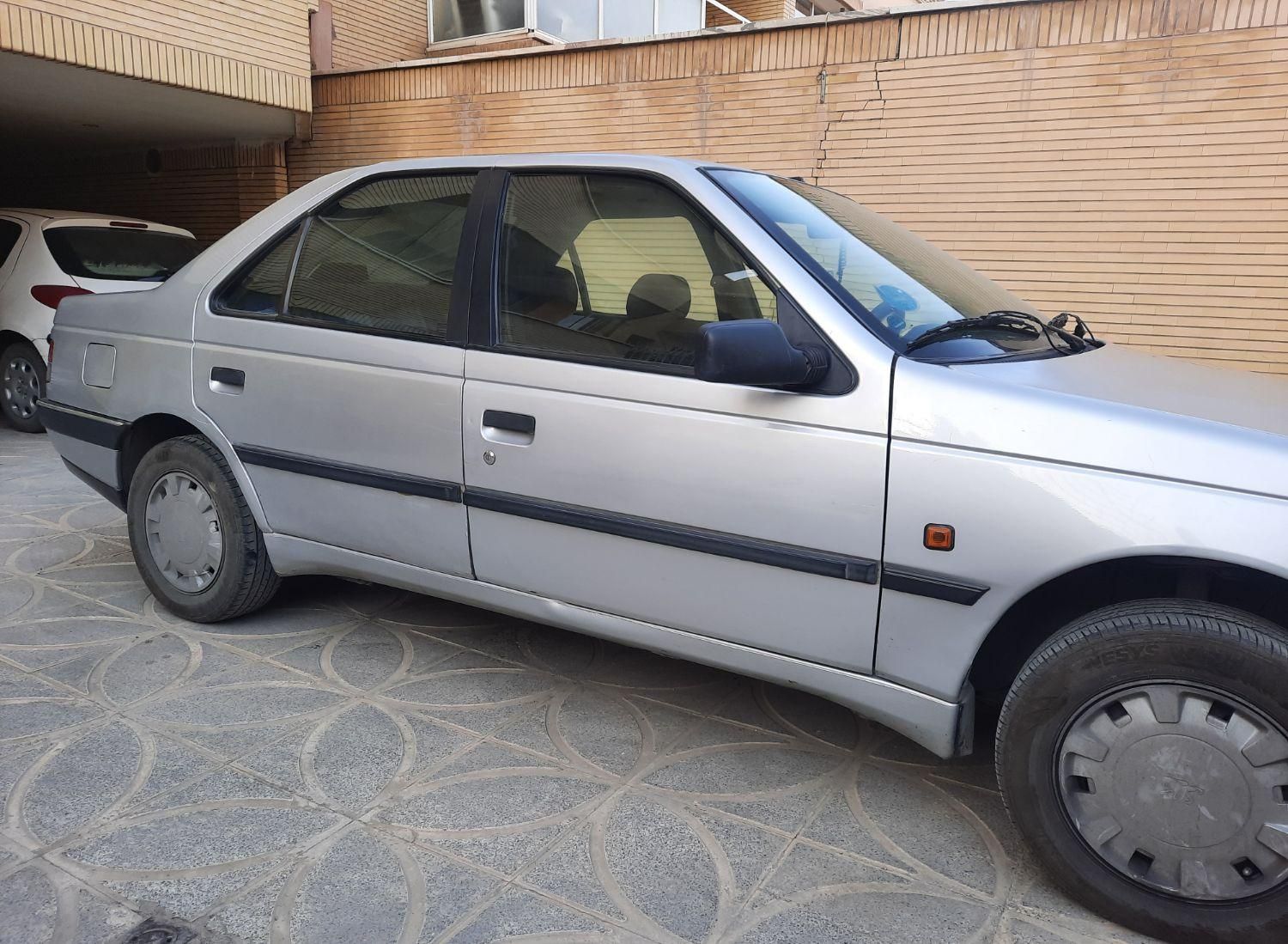 پژو 405 GLX - دوگانه سوز CNG، مدل ۱۳۸۹|خودرو سواری و وانت|اصفهان, شهرک میلاد|دیوار