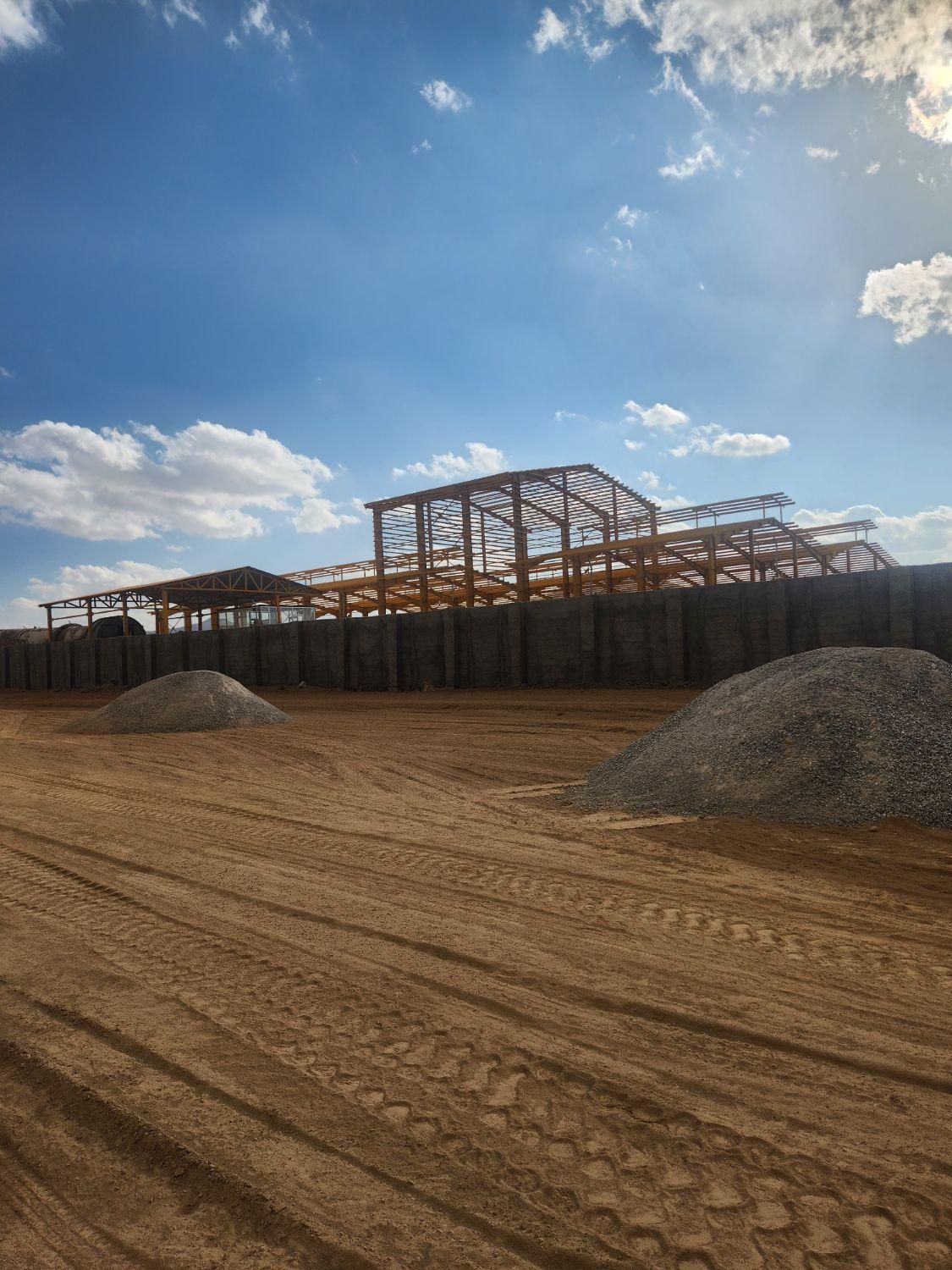 فروش زمین صنعتی برای مشاغل سخت|فروش دفتر صنعتی، کشاورزی، تجاری|فولادشهر, B8|دیوار