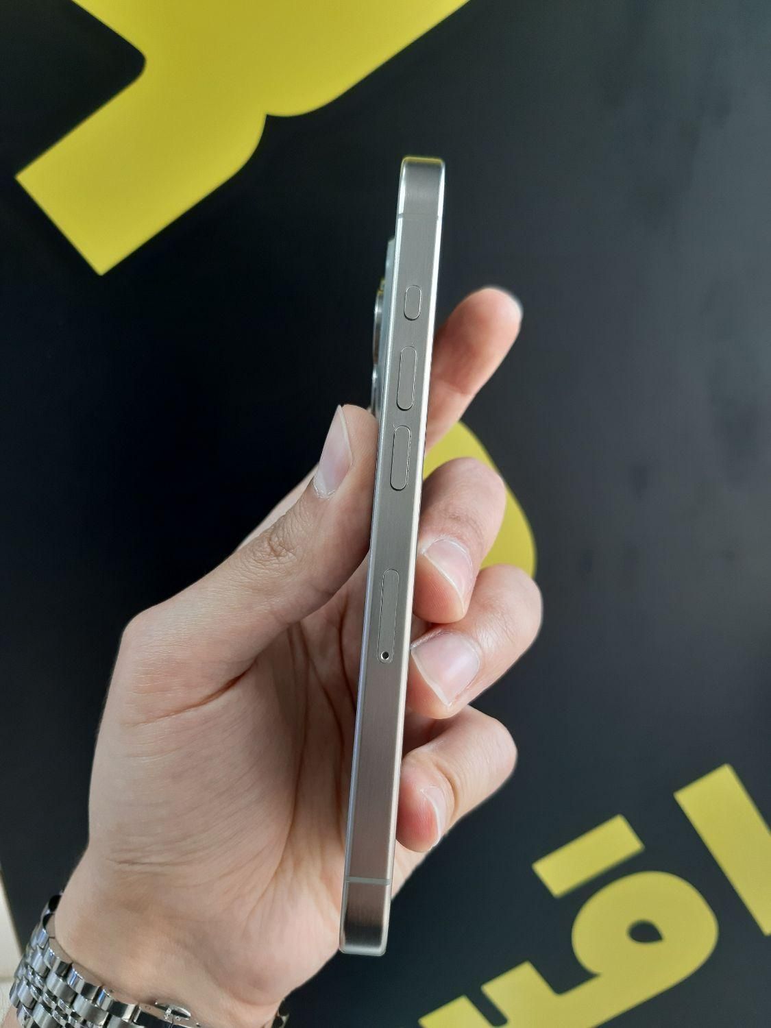 اپل iPhone 15 Pro با حافظهٔ ۲۵۶ گیگابایت|موبایل|کرج, برغان|دیوار