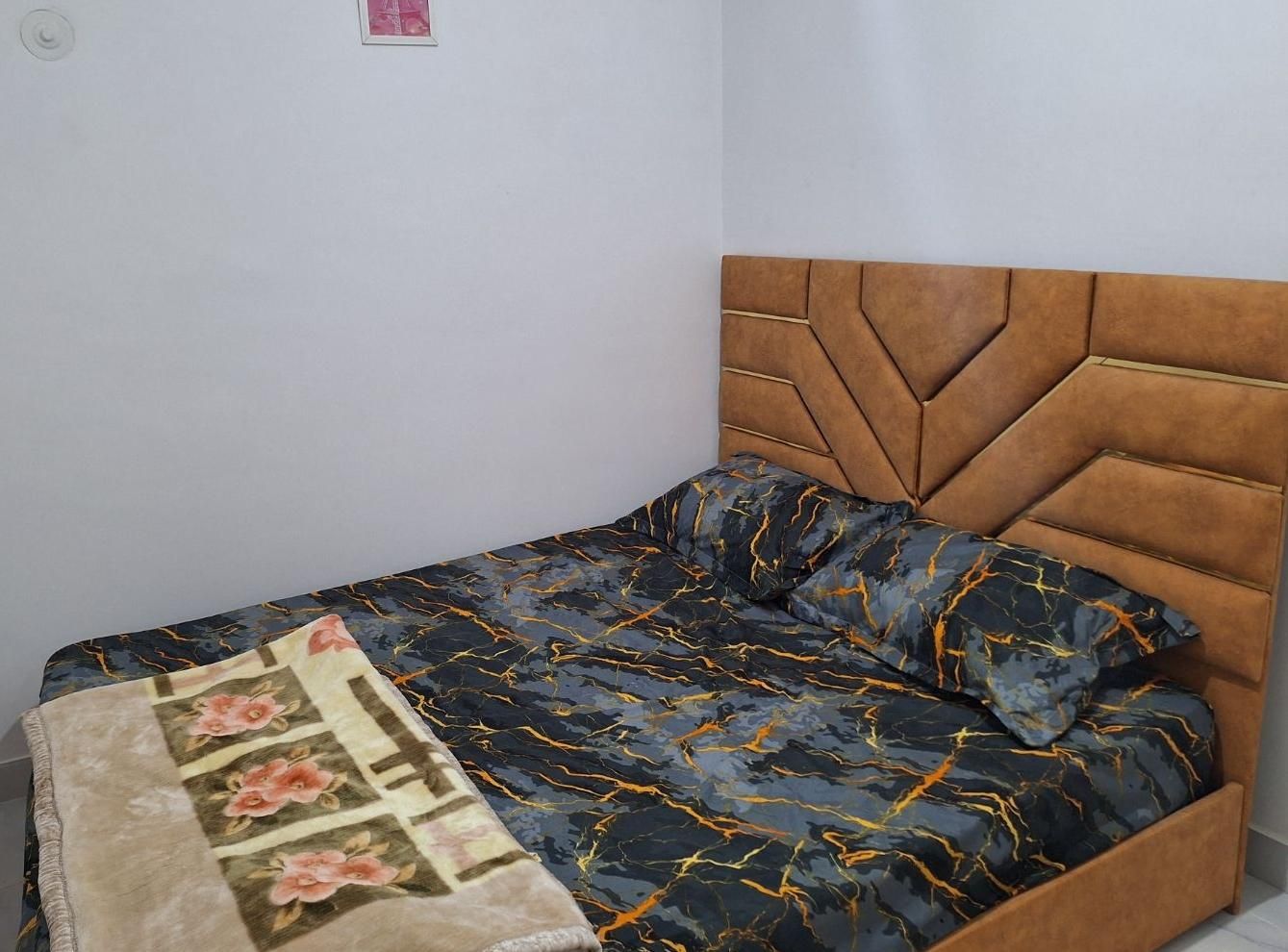 اجاره روزانه واحد های لوکس و تمیز مرکزشهر|اجارهٔ کوتاهمدت آپارتمان و سوئیت|رشت, استقامت ۲|دیوار