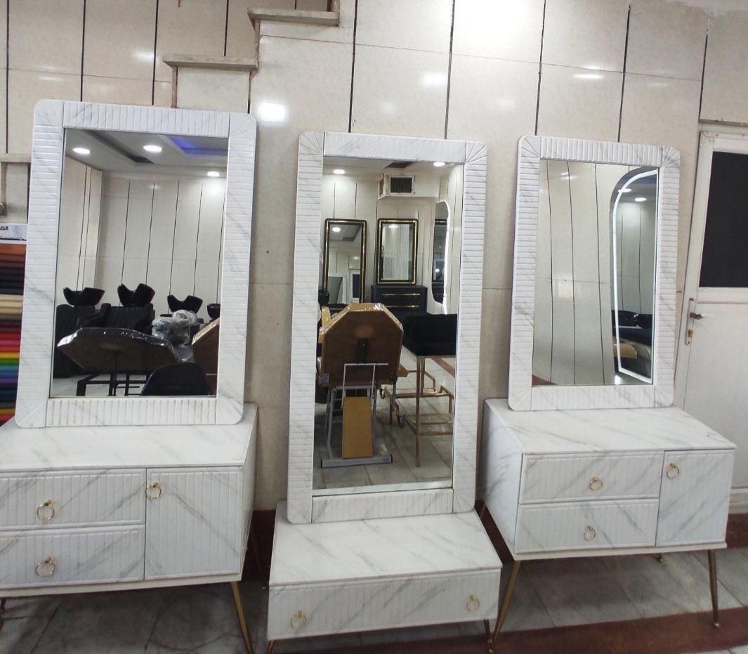 تخت تتو سرشور صندلی اصلاح تجهیزات آینه آرایشگاهی|آرایشگاه و سالن‌های زیبایی|شیراز, شهرک فرزانگان|دیوار
