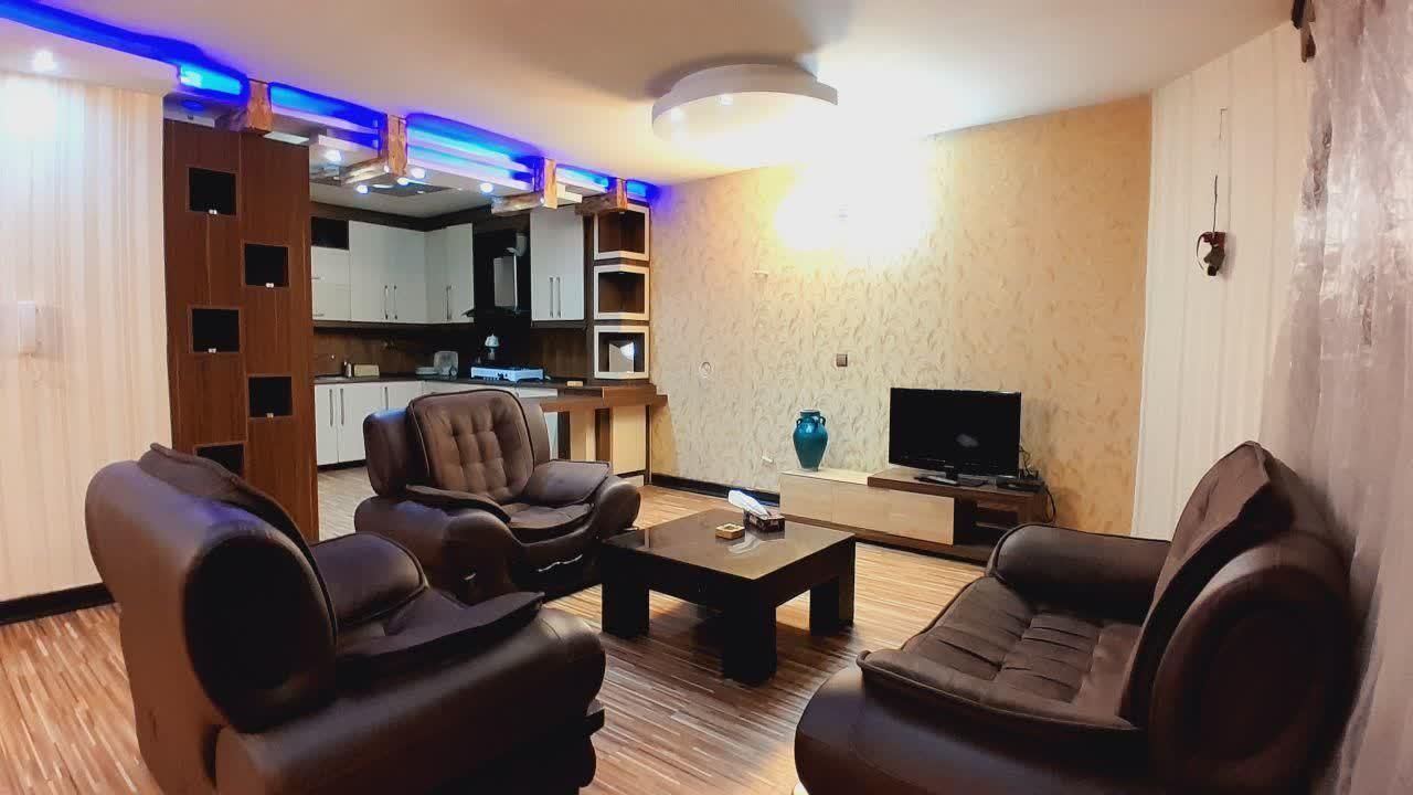 با نمایی زیبا لوکیشن نقش جهان یه خواب دو خواب|اجارهٔ کوتاه‌مدت آپارتمان و سوئیت|اصفهان, احمدآباد|دیوار