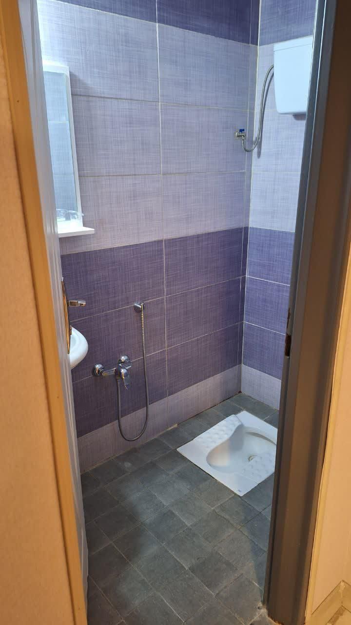 منزل مبله یا خانه مسافر تمیز و مرتب|اجارهٔ کوتاه‌مدت آپارتمان و سوئیت|شیراز, انجیر|دیوار