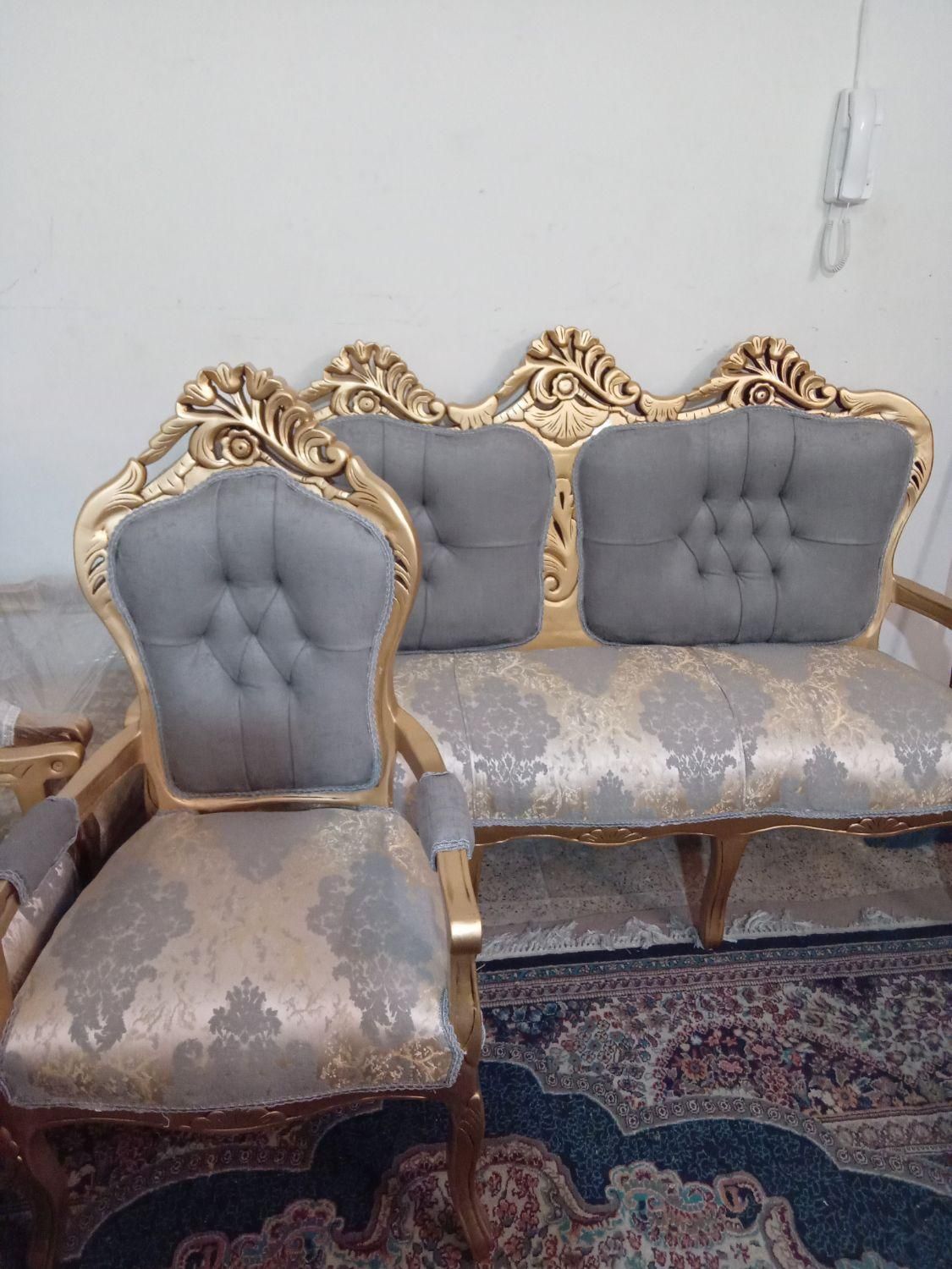 مبل سلطنتی چوب گردوبامیزکاور|مبلمان خانگی و میز عسلی|مشهد, شفا|دیوار