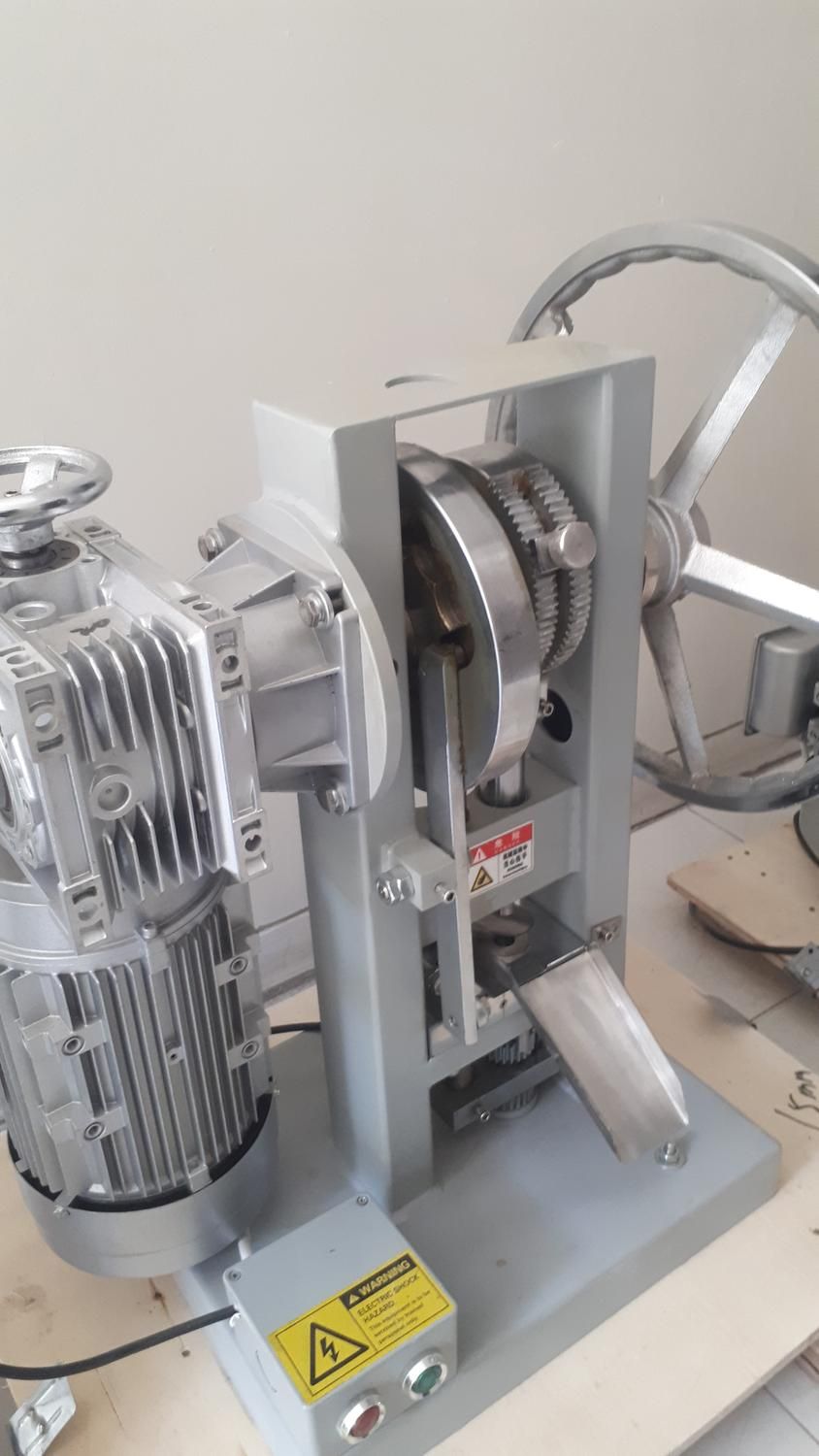 دستگاه قرص ساز برقی *مدل 6تن **|ماشینآلات صنعتی|اصفهان, جلفا|دیوار