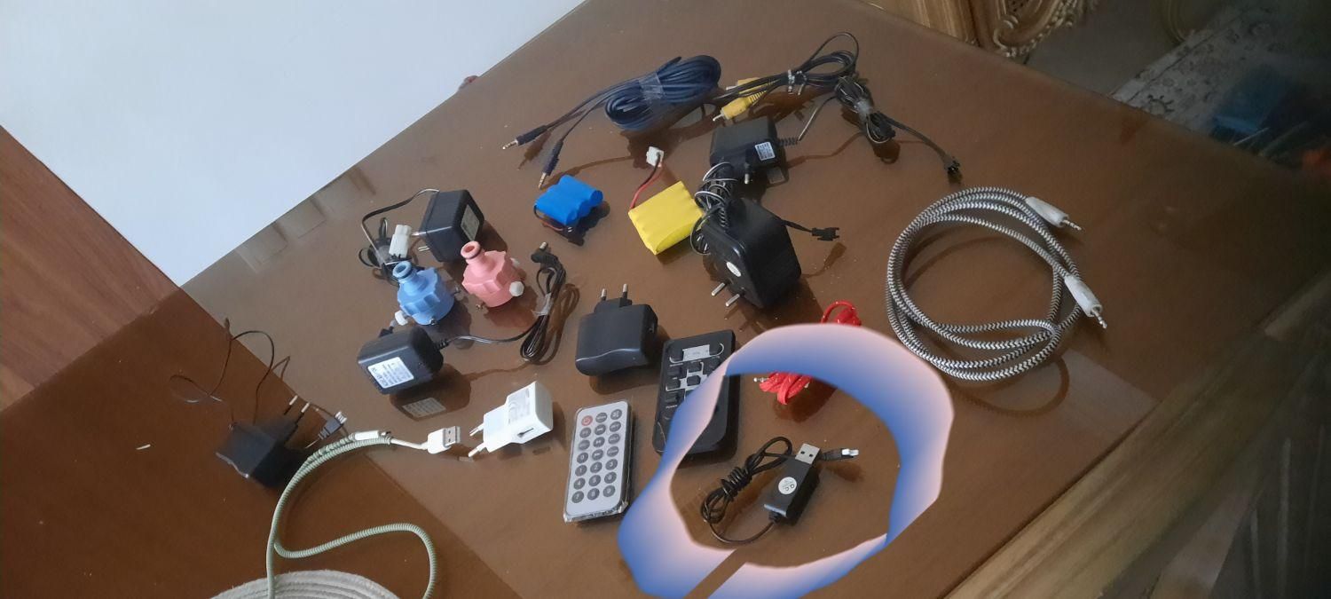 هدست میکروفن دستگاه دیجیتال بسیار نو و تعدادی قطعه|حراج|تهران, قیطریه|دیوار