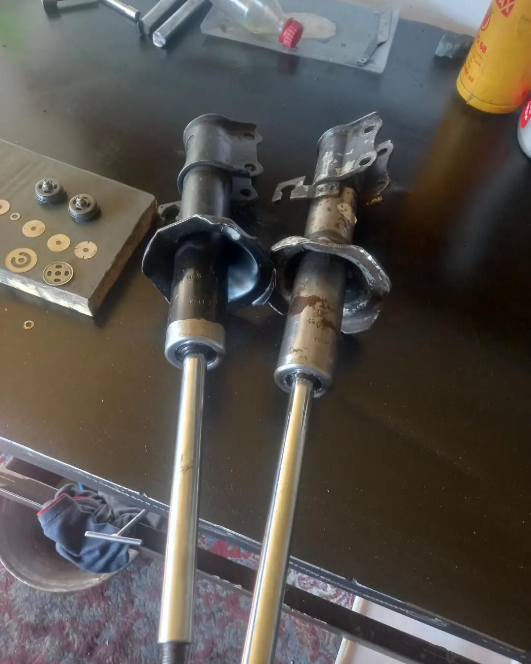 تعمیرانواع کمک فنرهای روغنزده ایرانی خارجی شارژکمک|خدمات موتور و ماشین|مشهد, توس (بلوار توس)|دیوار