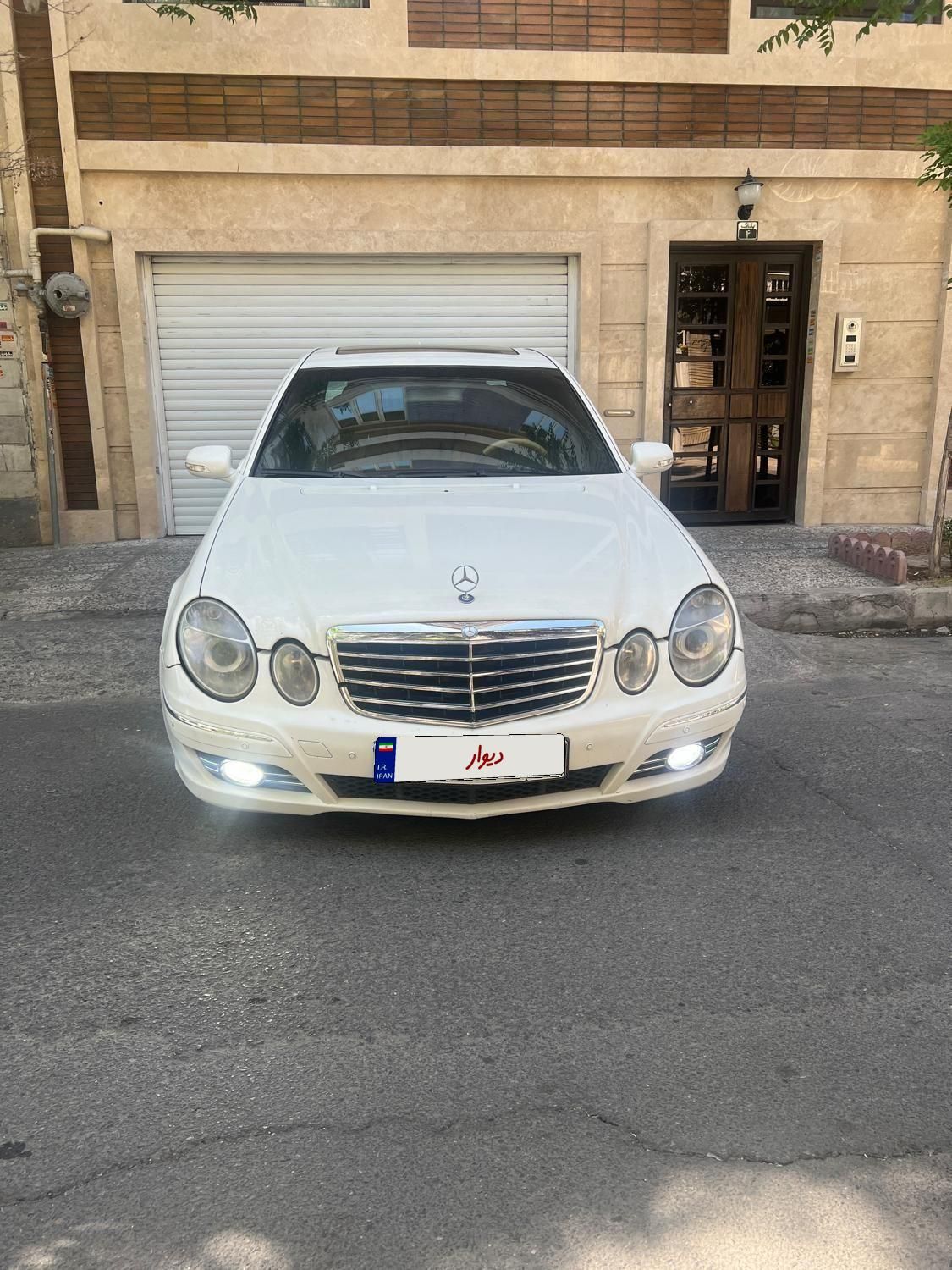 بنز کلاس E E240 اتوماتیک 2003 Vip مایل بِه معاوضه|خودرو سواری و وانت|تهران, اباذر|دیوار