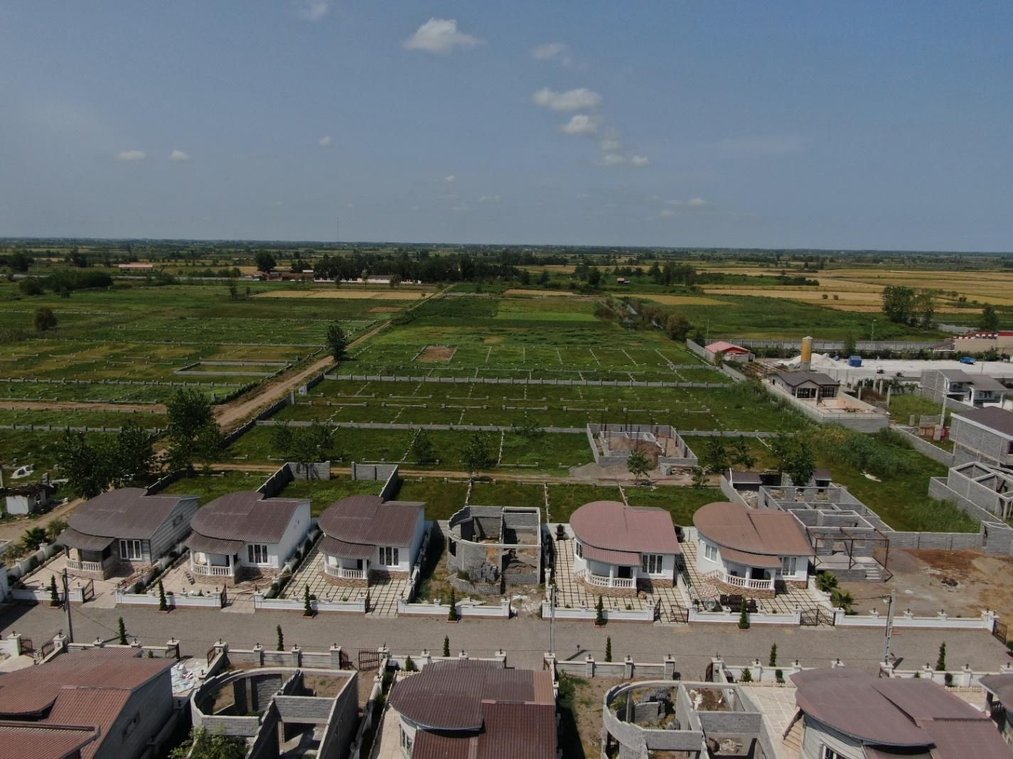 زمین شهرکی داخل بافت مسکونی باسندتک برگ کناردریا|فروش زمین و ملک کلنگی|چاف و چمخاله, |دیوار