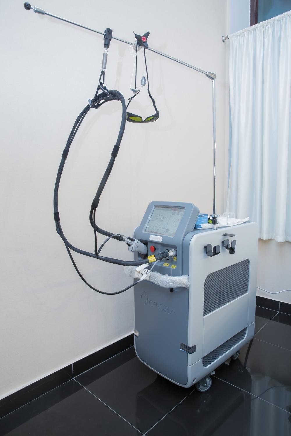 دستگاه لیزر مو الکساندرایت غیرتماسی تاسیس کلینیک|آرایشی، بهداشتی، درمانی|تهران, جردن|دیوار