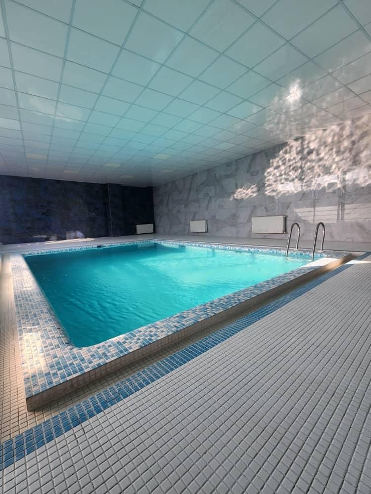 اجاره ویلا استخر دار مهرآباد رودهن|اجارهٔ کوتاهمدت ویلا و باغ|رودهن, |دیوار