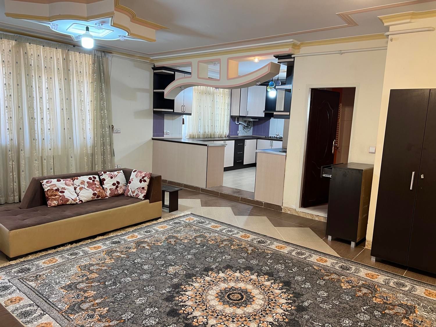 آجاره روزانه سوئیت آپارتمان خانه میدان کوثر تمیز|اجارهٔ کوتاه‌مدت آپارتمان و سوئیت|کرمان, |دیوار