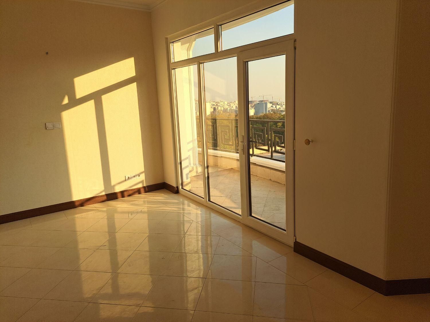 ۴۱۰ متر ۴خواب فرشته تراس بزرگ ویو ابدی