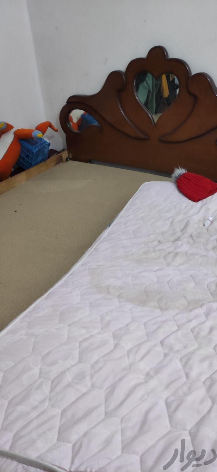 تختخواب دونفره همراه تشک رویال اصل|تخت و سرویس خواب|بهبهان, |دیوار