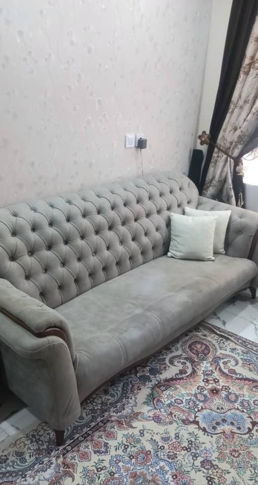 مبل  چستر مخمل جیر ۸نفره آنتیک تمیز و نو|مبلمان خانگی و میز عسلی|تهران, آهنگ|دیوار