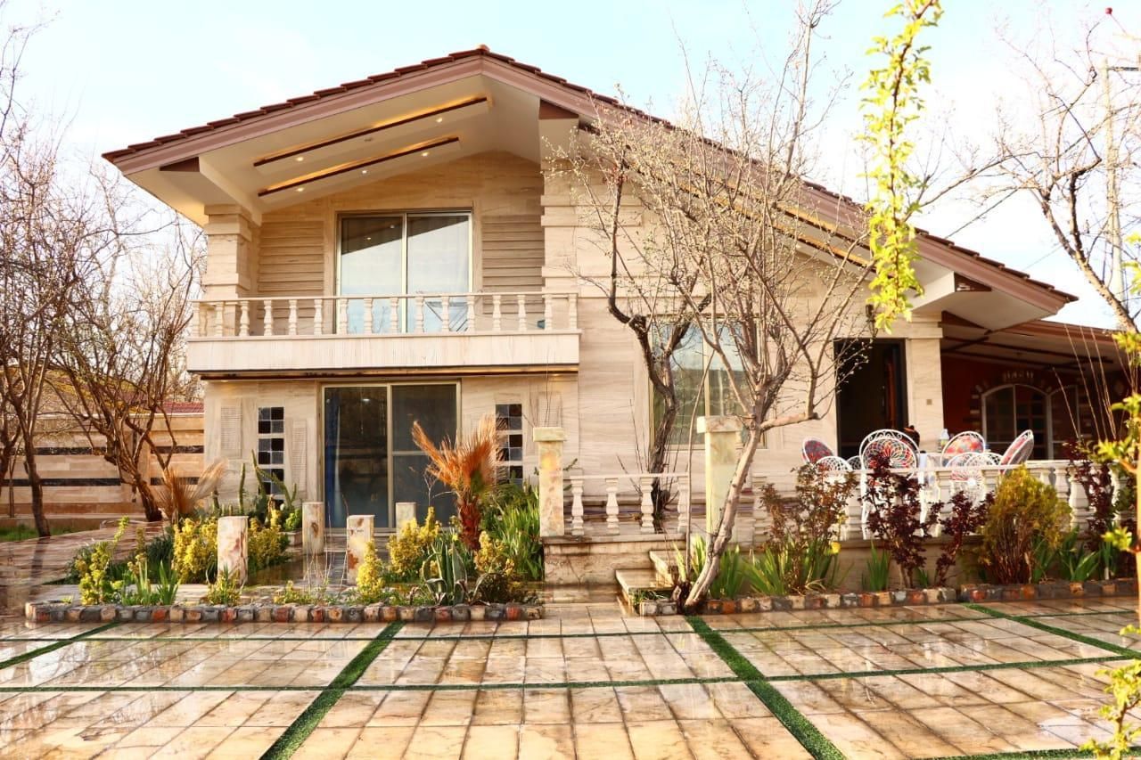 ویلا دوبلکس استخر ابگرم 3 خوابه|اجارهٔ کوتاهمدت ویلا و باغ|اصفهان, شاهزید|دیوار