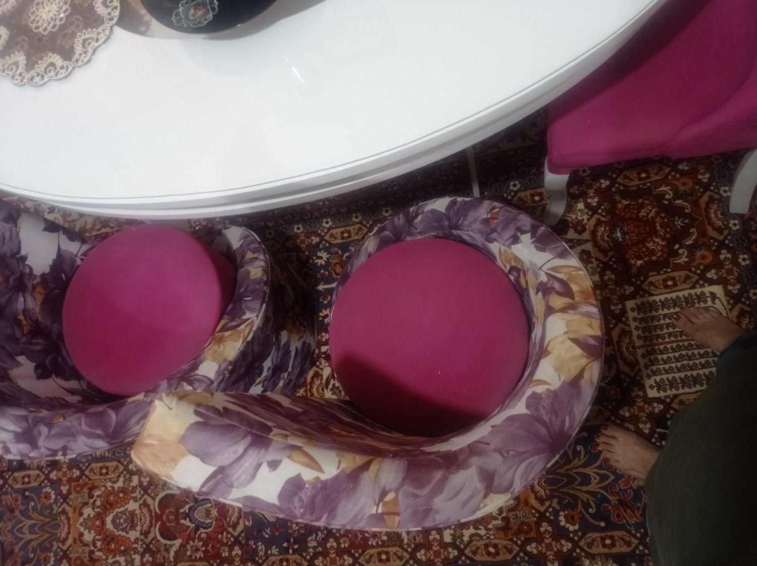 ست مبلمان و میز ناهار خوری4 نفره و گل میز وفرش|مبلمان خانگی و میز عسلی|شاهین‌شهر, عطار|دیوار