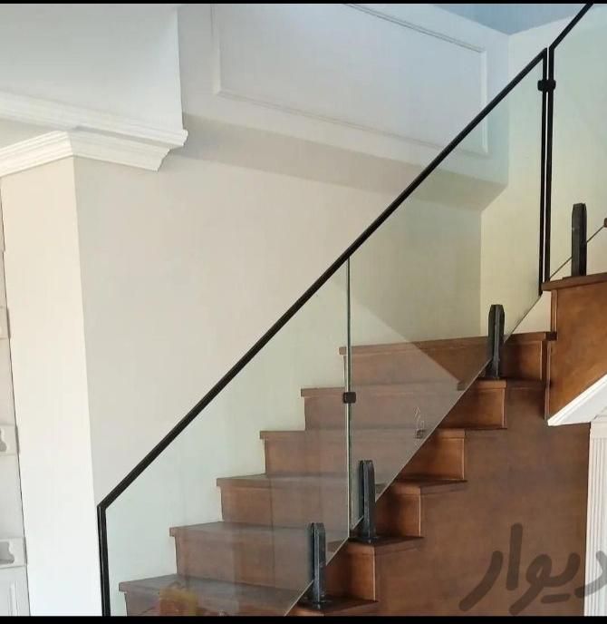 خدمات ونصب نرده های استیل وآلومینیوم|خدمات پیشه و مهارت|ارومیه, |دیوار