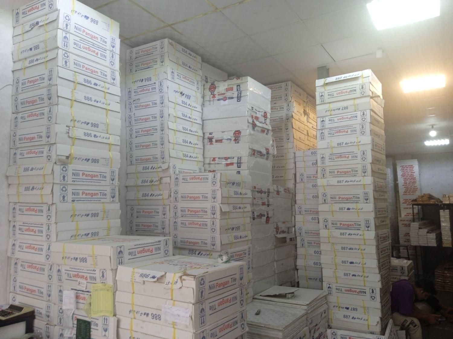 فروش عمده ومتراژتایل گچی.pvc.انواع طلق.شبکه|مصالح و تجهیزات ساختمان|تهران, پامنار|دیوار