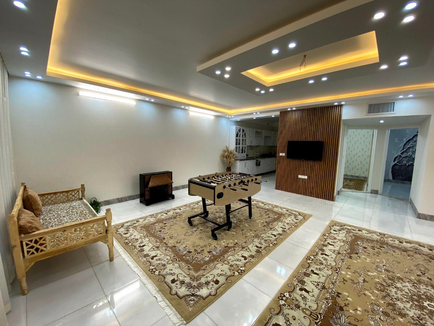 ویلا مدرن دربست با امکانات کامل|اجارهٔ کوتاه‌مدت ویلا و باغ|کاشان, |دیوار