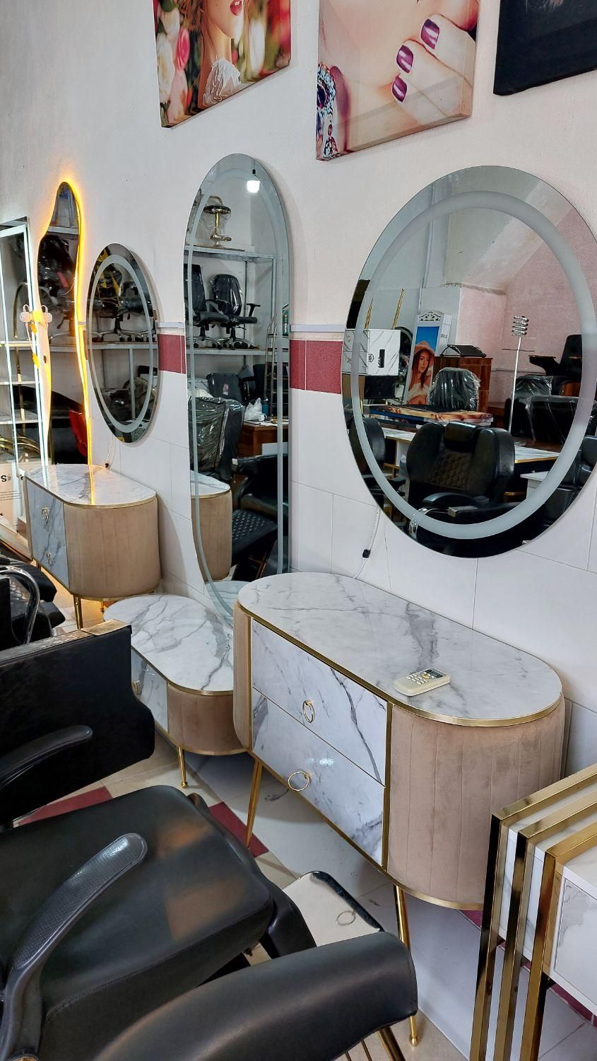 تخت فیشیال. تخت موج. تتو.|آرایشگاه و سالنهای زیبایی|کلاله, |دیوار