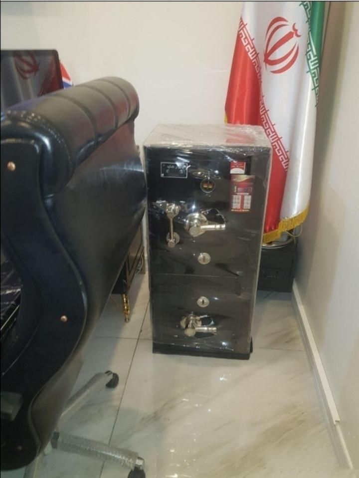 گاوصندوق با کیفیت بالا فابریک 69|ابزارآلات|مشهد, هفده شهریور|دیوار