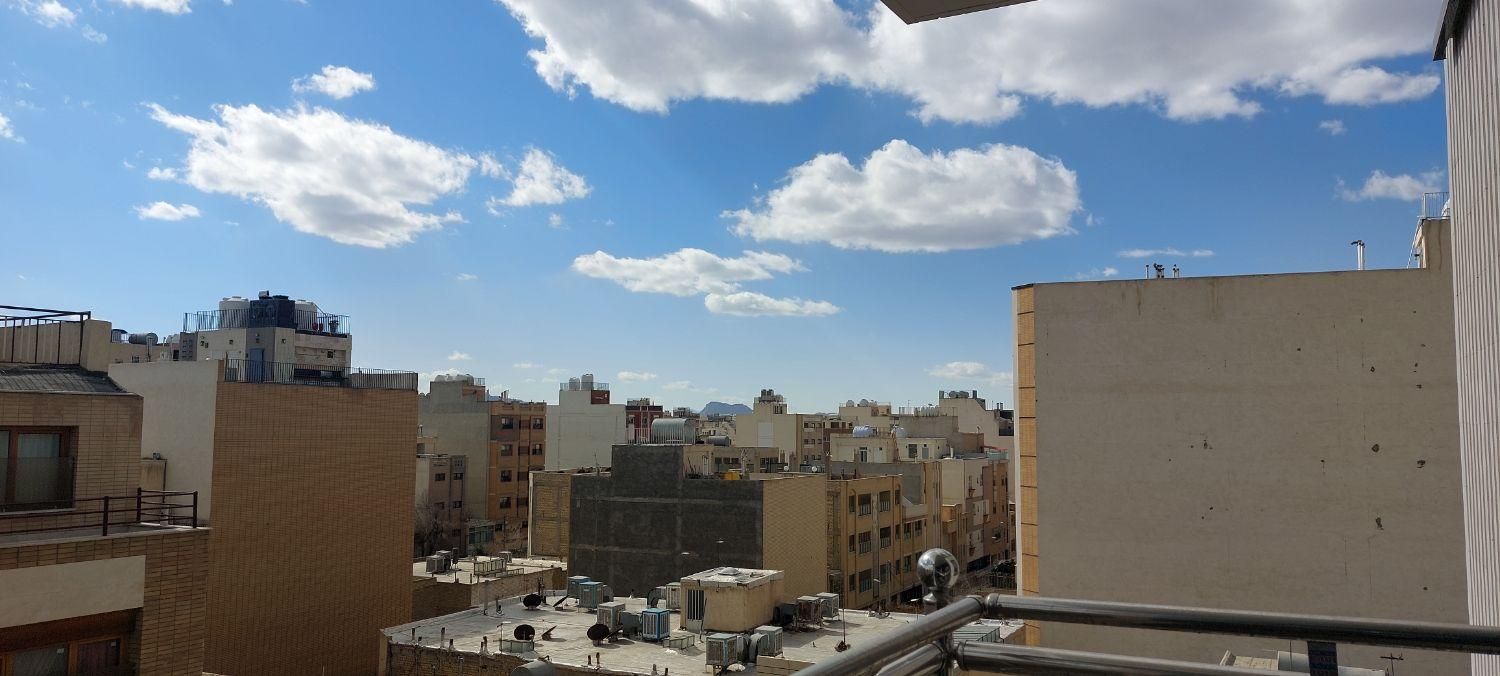 فروش آپارتمان ۲۰۰ متری ۴ خوابه در بزرگمهر|فروش آپارتمان|اصفهان, شاهزید|دیوار