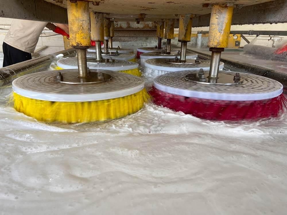 قالیشویی قالی شویی  مبلشویی نصر مدرس کلبه هفت تنان|خدمات نظافت|شیراز, کاراندیش|دیوار