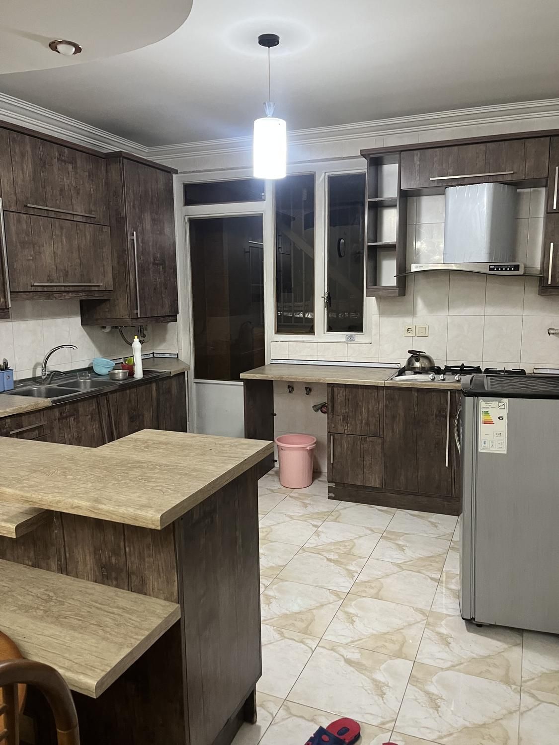 آپارتمانی یک خواب شیک مرکز شهر زند پارکینگ کد۸|اجارهٔ کوتاه‌مدت آپارتمان و سوئیت|شیراز, زند|دیوار