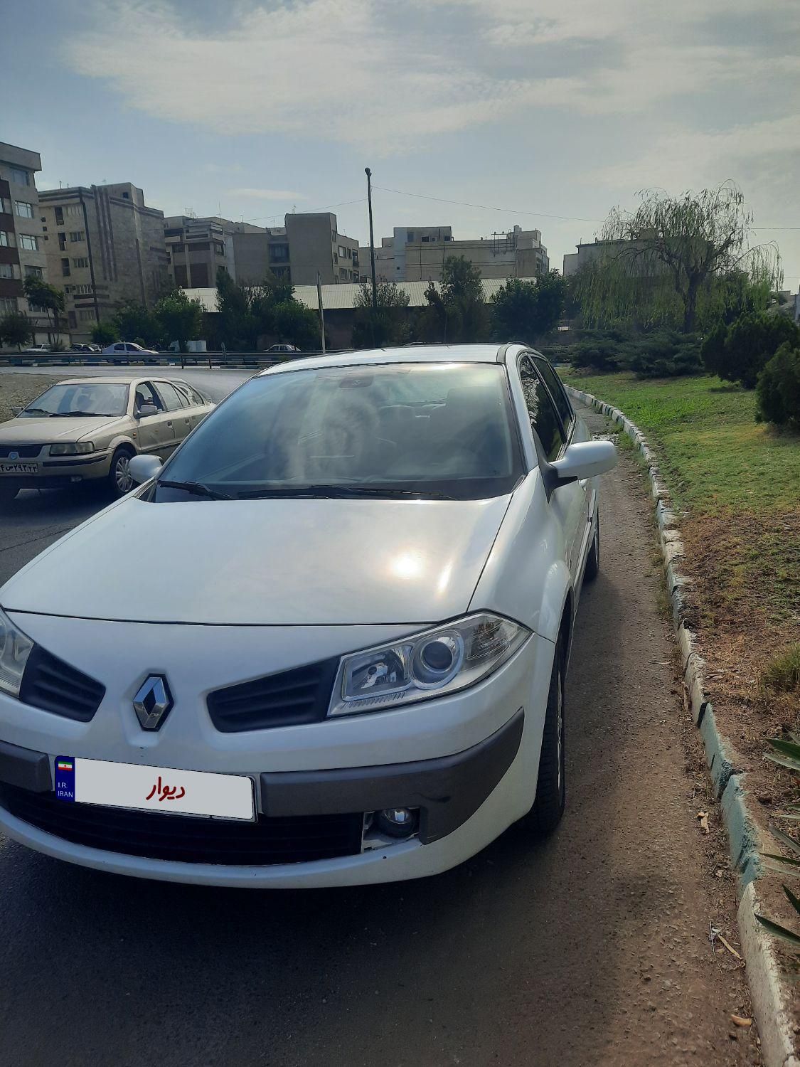 مگان ۲۰۰۰مدل ۹۰کارکرد۲۱۳قیمت۷۸۵|خودرو سواری و وانت|تهران, طرشت|دیوار