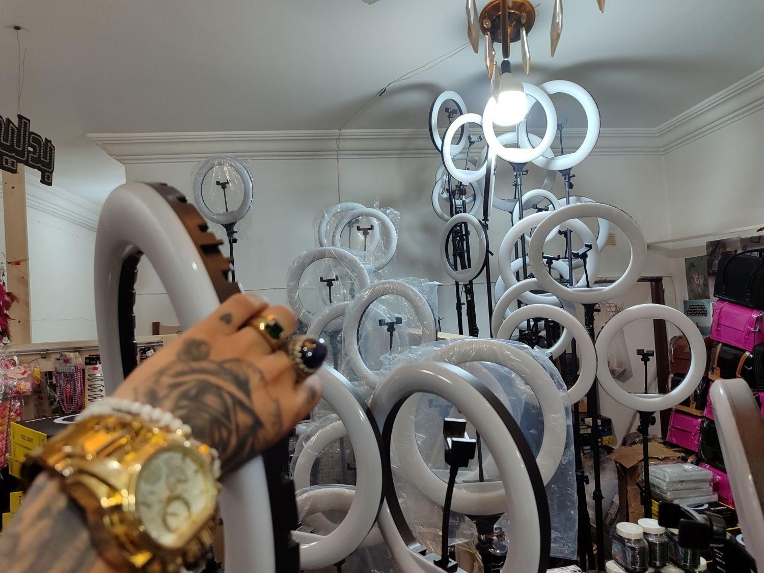 رینگ لایت پخش رینگ لایت رینگ لایت عکاسی|دوربین عکاسی و فیلمبرداری|مشهد, پروین اعتصامی|دیوار