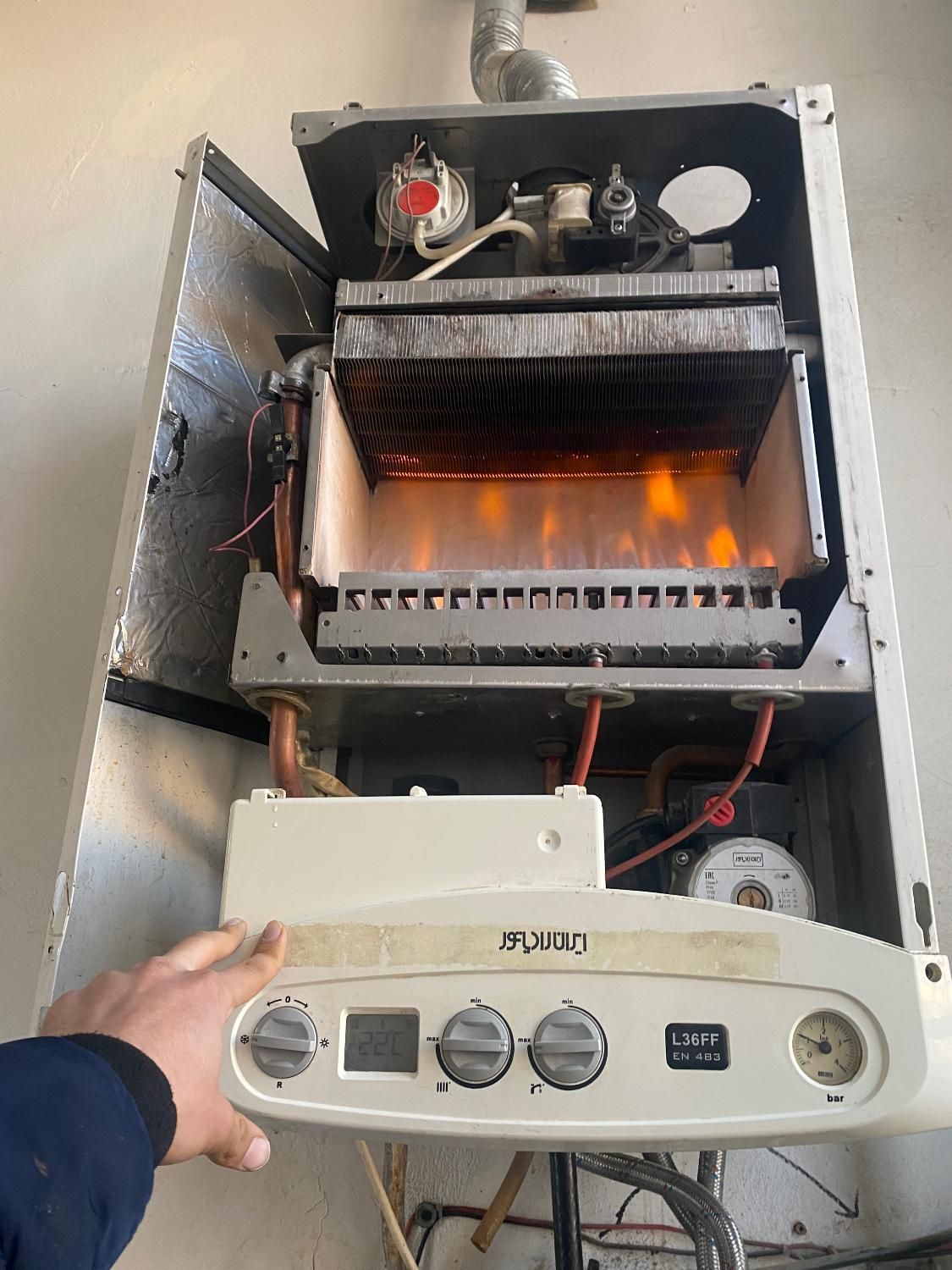 تعمیر پکیج سرویس کامل تخصصی ایران رادیاتور و بوتان|خدمات پیشه و مهارت|گلستان (تهران), |دیوار