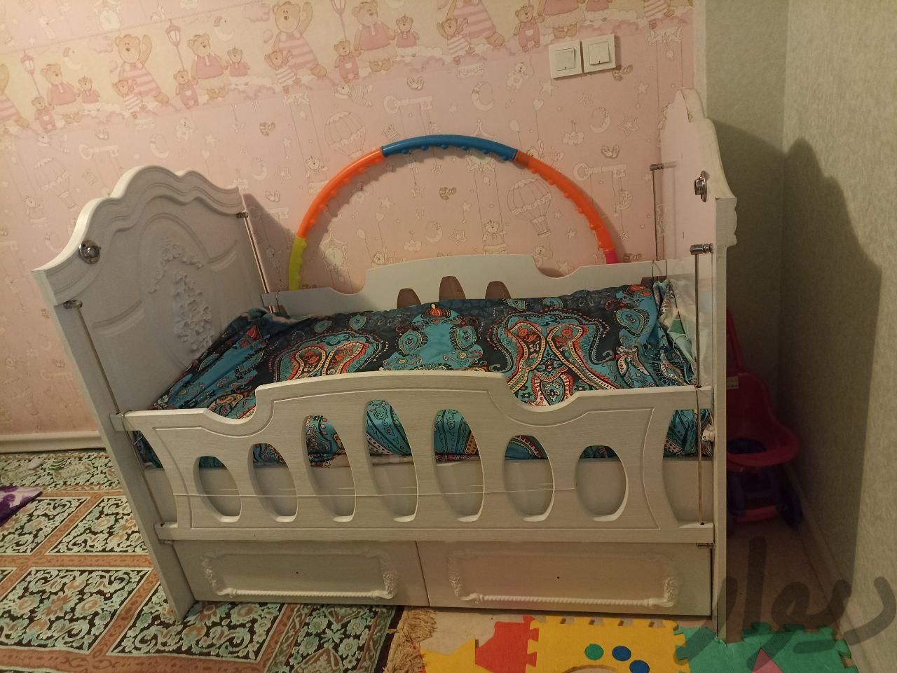 تخت کودک کاملا سالم|تخت و صندلی بچه|تهران, حکیمیه|دیوار