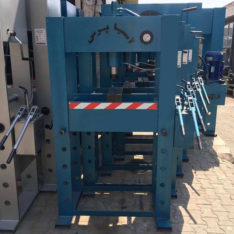 پرس هیدرولیک  در ابعاد و اندازه مختلف|ماشین‌آلات صنعتی|تهران, هفده شهریور|دیوار